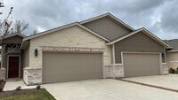 9749 Grosbeak Ln