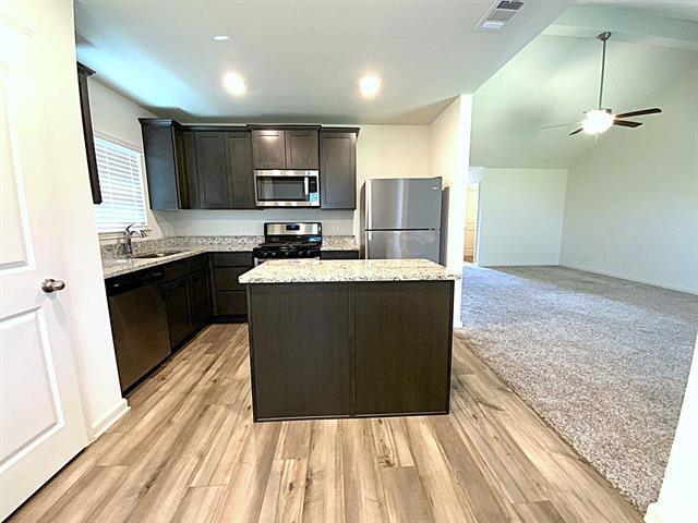 13608 Musselshell Dr in Ponder, TX - Building Photo - Building Photo