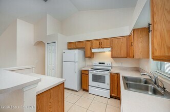 1066 Quesada St SE in Palm Bay, FL - Building Photo - Building Photo