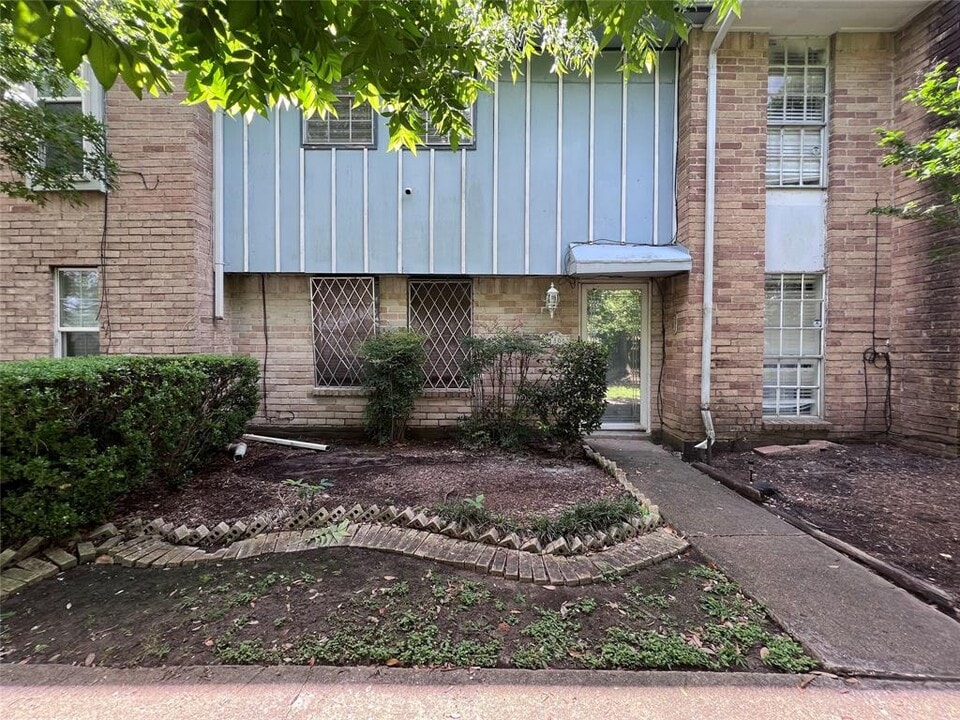 11805 Algonquin Dr Photo