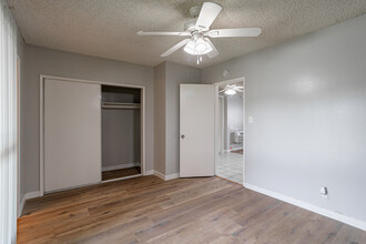 Kingsley Apartments in Montclair, CA - Building Photo - Interior Photo