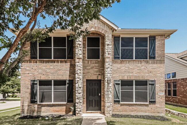 8811 Eastwood Ave