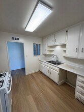 501 S Q St in Lompoc, CA - Foto de edificio - Building Photo