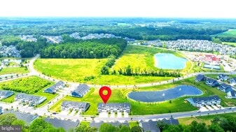 33789 Freeport Dr in Lewes, DE - Building Photo