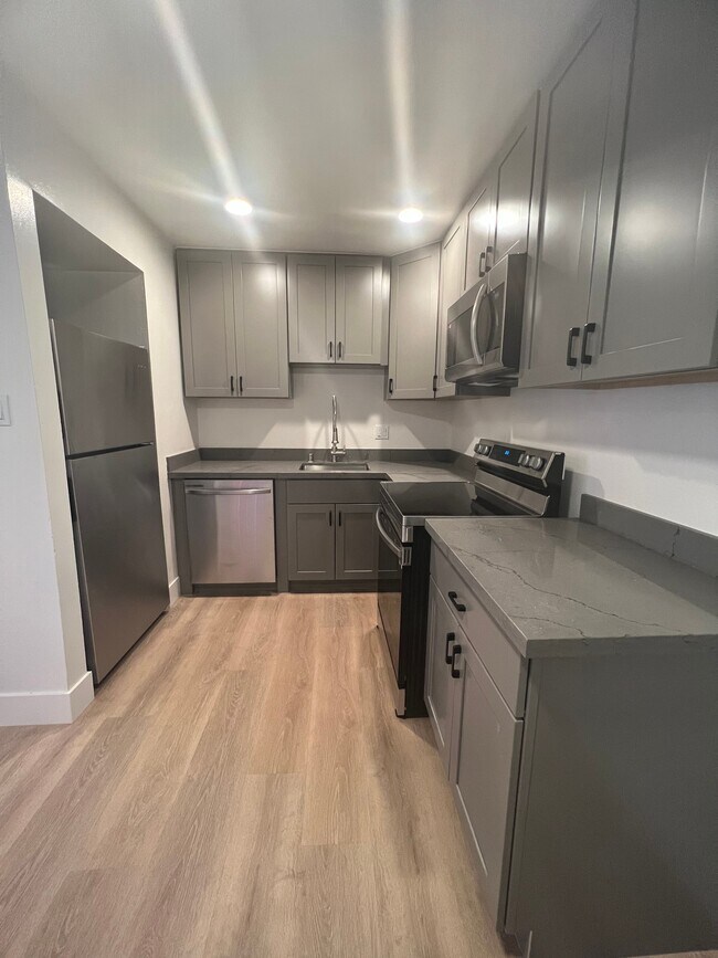 4453 Riverside Blvd Rentals in Sacramento, CA
