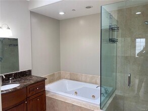 210 Avenue B in Redondo Beach, CA - Building Photo - Building Photo