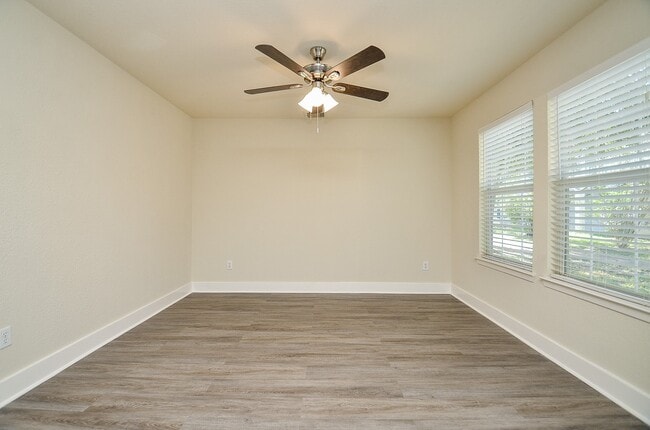 property at 3935 Federal Ln