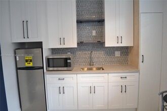 3220 SW 93rd Pl in Miami, FL - Building Photo - Building Photo