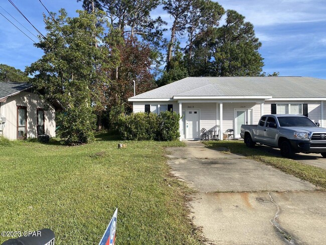 2617 Cypress St in Panama City, FL - Foto de edificio - Building Photo