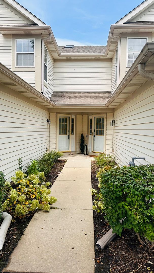 1622 Orchard Ave in Schaumburg, IL - Building Photo - Building Photo