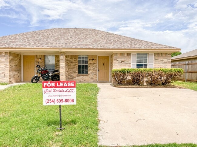 property at 1707 Windward Dr