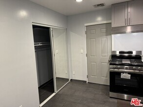 15746 Magnolia Blvd in Los Angeles, CA - Building Photo - Building Photo