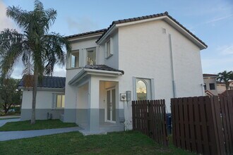 15614 SW 110th Terrace in Miami, FL - Building Photo - Building Photo