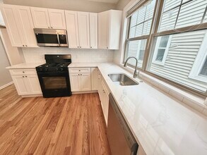 184 Boston St in Boston, MA - Building Photo - Building Photo