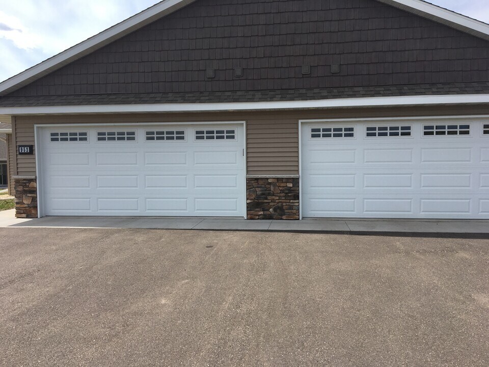 952 E Wisconsin St, Unit Newer duplex on one level Chippewa Falls, WI