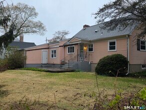 67 Wayne Rd in Groton, CT - Building Photo - Building Photo