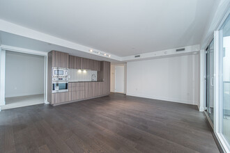 955 Bay St. in Toronto, ON - Building Photo - Building Photo