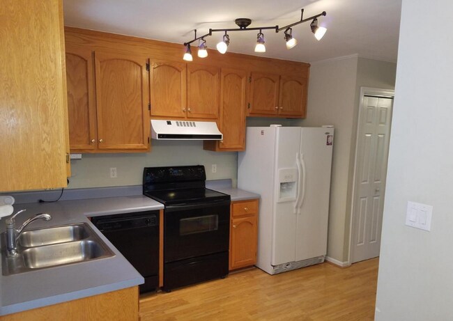 4644 Briarwood Dr in Charlottesville, VA - Building Photo - Building Photo