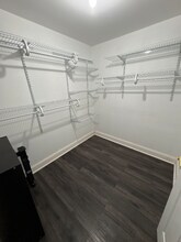 16821 Falconhurst Dr in Purcellville, VA - Building Photo - Building Photo