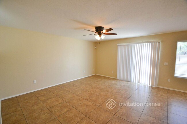 13445 W Peck Dr in Litchfield Park, AZ - Foto de edificio - Building Photo