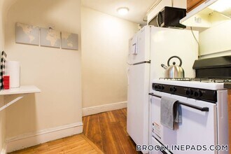 1232 Beacon St in Brookline, MA - Building Photo - Building Photo