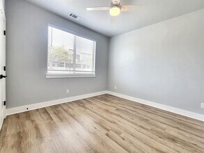 528 Palmer Dr in Point Venture, TX - Building Photo - Building Photo