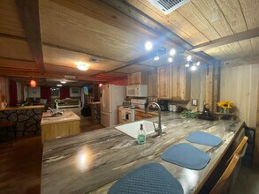 6144 Madison 6351 in Wesley, AR - Foto de edificio - Building Photo