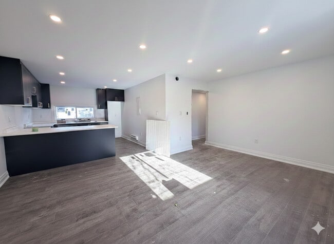 184 Ottawa St S in Hamilton, ON - Building Photo - Building Photo