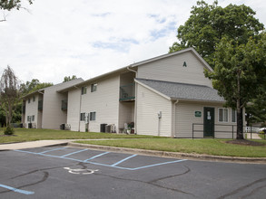 Morgan Hills Apartments in Morganton, NC - Building Photo - Building Photo