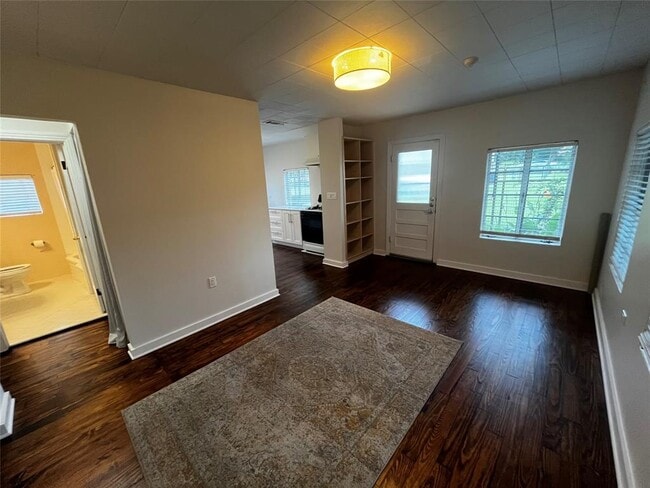 1011 E 9th St in Austin, TX - Building Photo - Building Photo