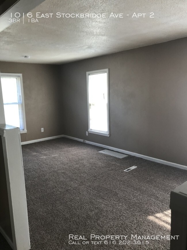 1016 E Stockbridge Ave-Unit -Apt 2 in Kalamazoo, MI - Building Photo - Building Photo