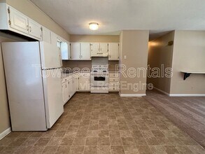 5675 Livingston Dr in Fayetteville, NC - Building Photo - Building Photo