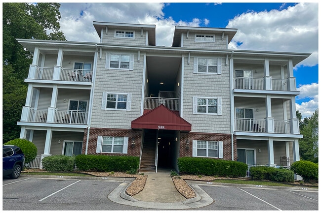 property at 932 Southmoor Dr