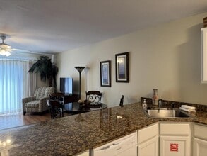 1644 Beach Blvd in Biloxi, MS - Building Photo - Building Photo