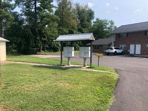 539 E Morgan St in Church Hill, TN - Foto de edificio - Building Photo