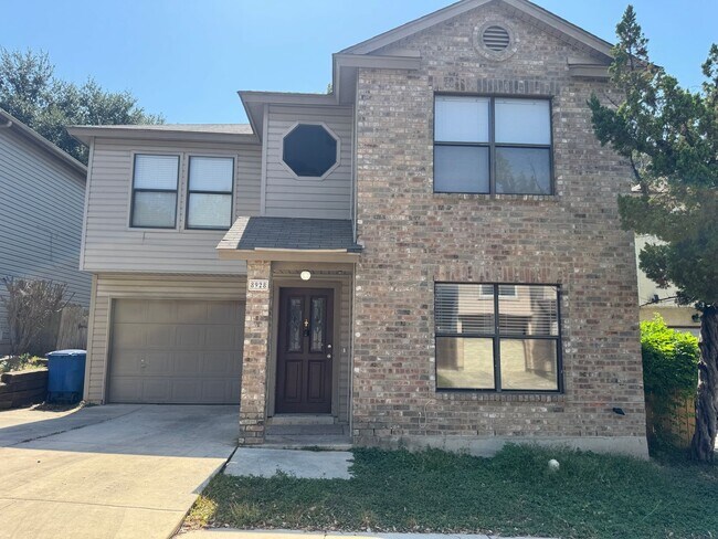 8928 Kenton Briar