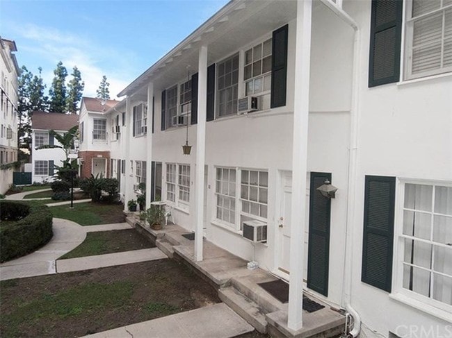 181 S Marengo Ave, Unit 5 in Pasadena, CA - Building Photo - Building Photo