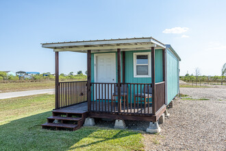 143 S Quailrun Ave in Port Lavaca, TX - Building Photo - Building Photo