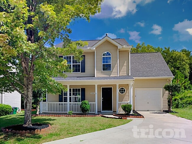 5745 Henderson Oaks Dr in Charlotte, NC - Building Photo - Building Photo