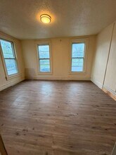 252 3rd Ave, Unit 1 in Troy, NY - Building Photo - Building Photo