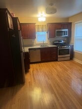 101 Bowling Ln in Westerly, RI - Building Photo - Building Photo