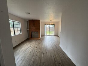 8879 Minnie Cir in Elk Grove, CA - Building Photo - Building Photo