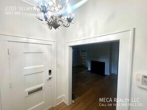 2709 Selwyn Ave in Charlotte, NC - Building Photo - Building Photo