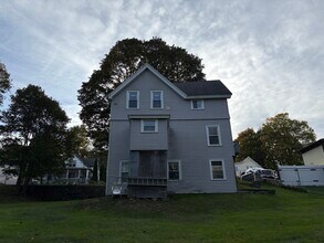 91 Maplewood Ave, Unit 2 in Marlborough, MA - Building Photo - Building Photo