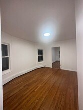 23 Valley Pl in Edgewater, NJ - Building Photo - Building Photo