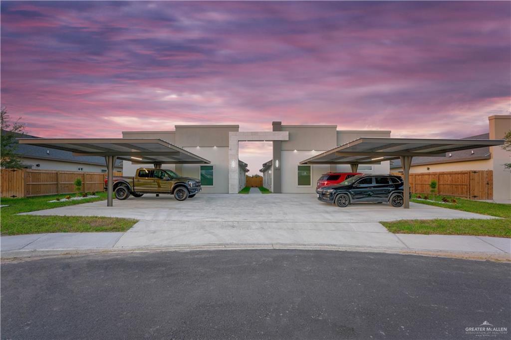 12 Violet Ave W in Pharr, TX - Foto de edificio