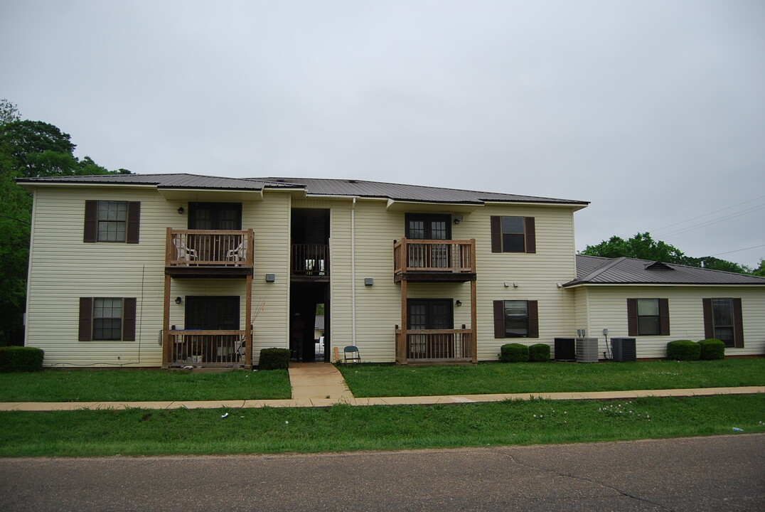 Woodlawn Terrace in Uniontown, AL - Building Photo