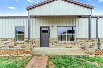 1371 CR-704 in Cleburne, TX - Building Photo - Building Photo