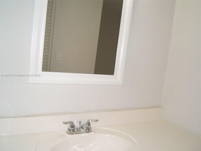 9022 SW 123rd Ct in Miami, FL - Building Photo - Building Photo