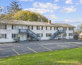 65 Hillside Ave in Middletown, CT - Foto de edificio - Interior Photo